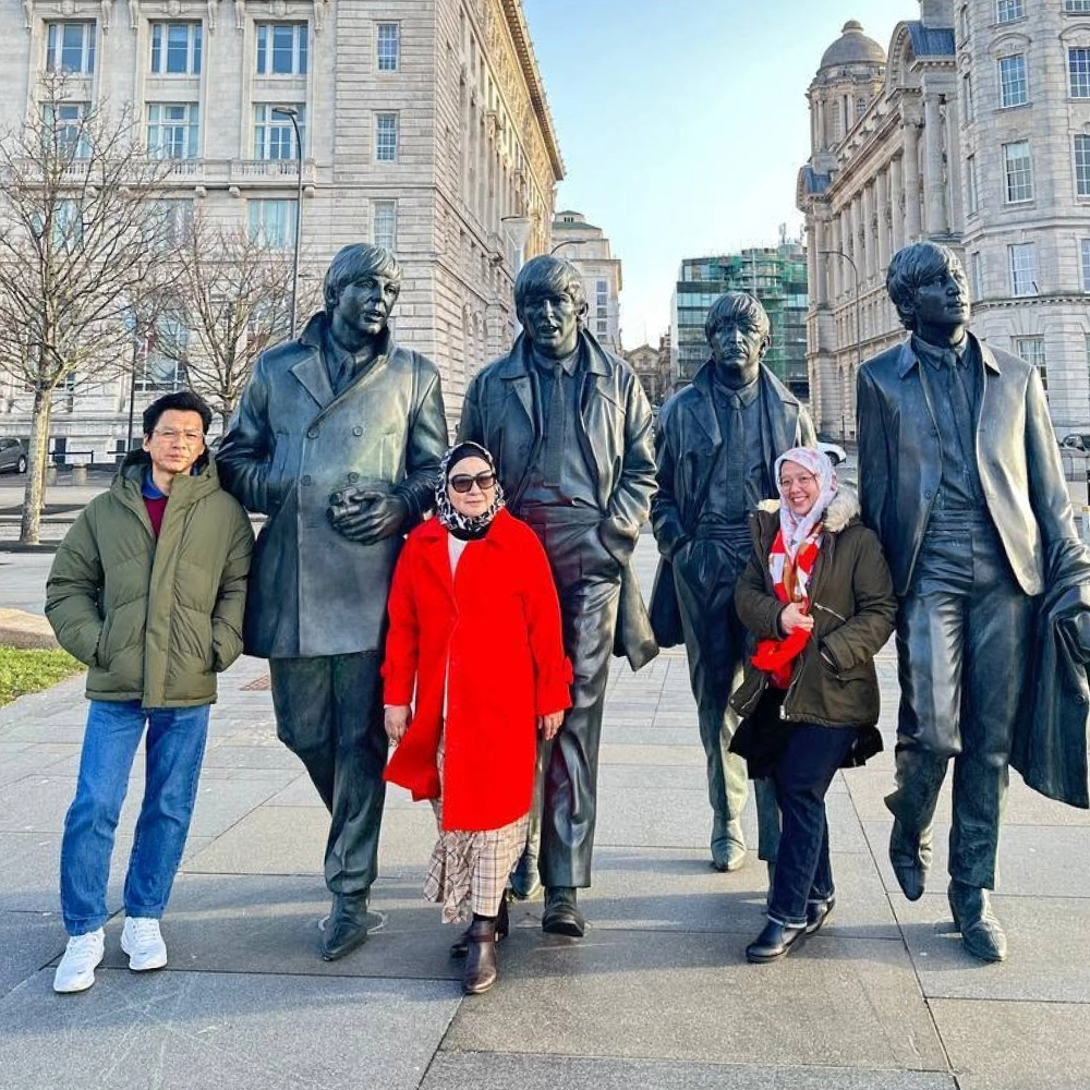 Enrich Travelogue travellers visiting Liverpool