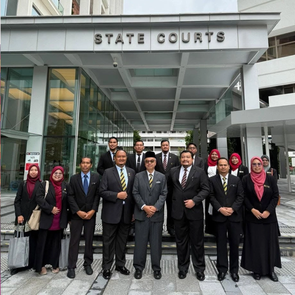Enrich Travelogue corporate group outside the State Courts